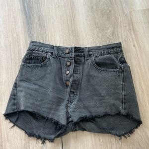 VINTAGE LEVIS GREY SHORTS